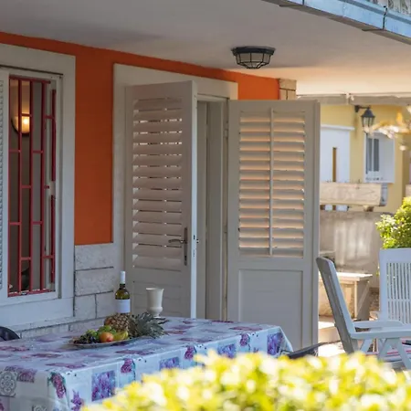 Ferienhaus Luna Seget Vranjica